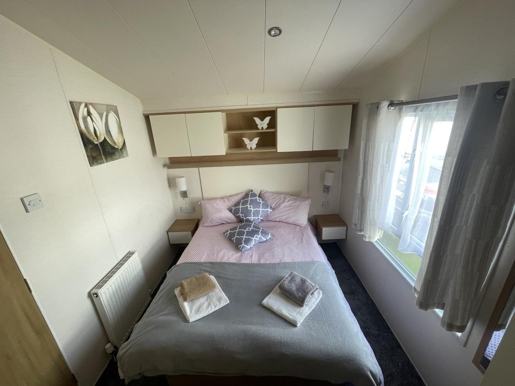 2 Bedroom Caravan, Edi Rita, Robin Hood, Pet Friendly Meliden エクステリア 写真