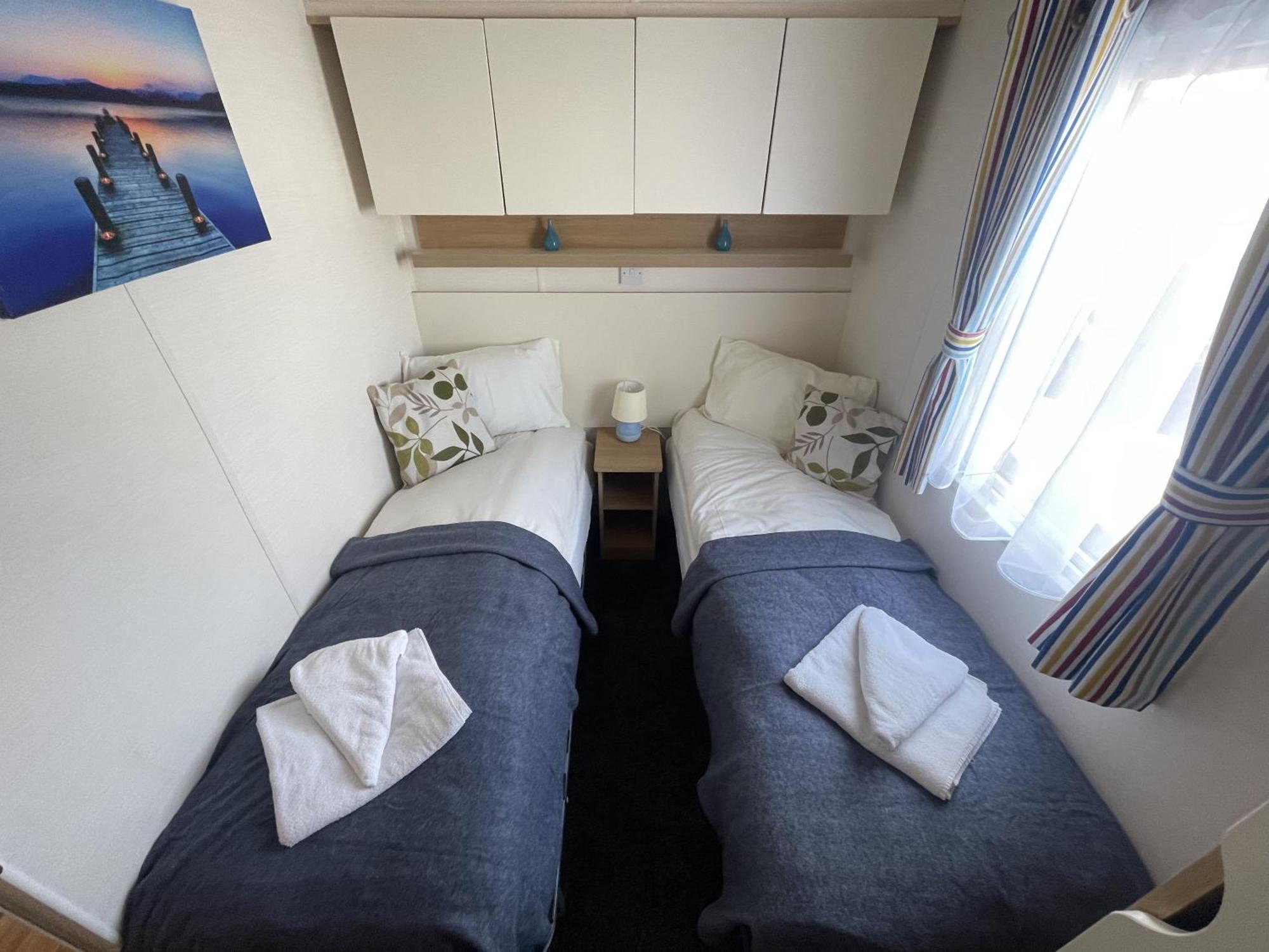2 Bedroom Caravan, Edi Rita, Robin Hood, Pet Friendly Meliden エクステリア 写真
