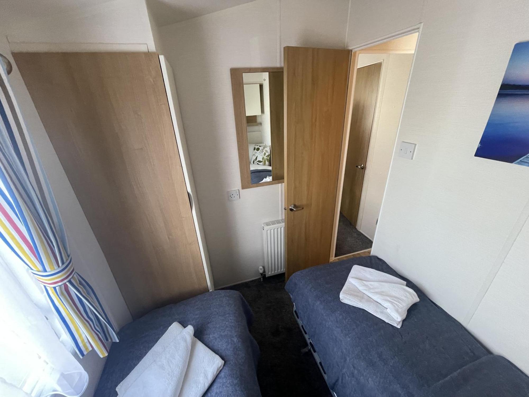 2 Bedroom Caravan, Edi Rita, Robin Hood, Pet Friendly Meliden エクステリア 写真